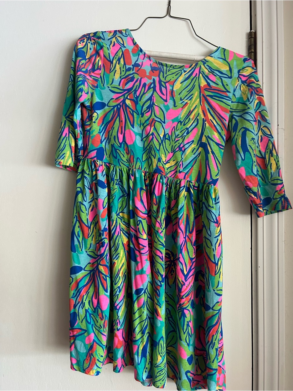 Lilly Pulitzer -Girls' Tropical Leaf Print Dress with back bow- Pink & Green